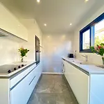 Luxury T3 Scls - Wifi, Clim, Jacuzzi, Centre-ville شقة
