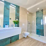 Luxury T3 Scls - Wifi, Clim, Jacuzzi, Centre-ville Appartement
