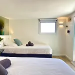 Luxury T3 Scls - Wifi, Clim, Jacuzzi, Centre-ville