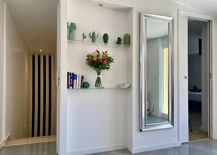 Luxury T3 Scls - Wifi, Clim, Jacuzzi, Centre-ville Daire