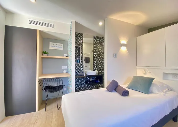 Luxury T3 Scls - Wifi, Clim, Jacuzzi, Centre-ville * Cannes