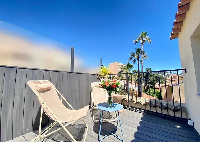 Luxury T3 Scls - Wifi, Clim, Jacuzzi, Centre-ville *