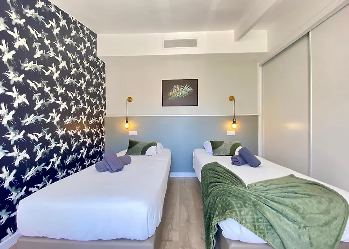 Luxury T3 Scls - Wifi, Clim, Jacuzzi, Centre-ville