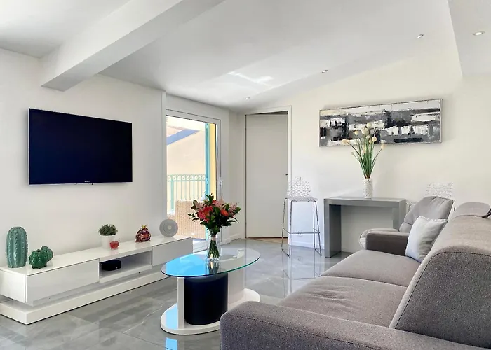 Daire Luxury T3 Scls - Wifi, Clim, Jacuzzi, Centre-ville *