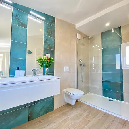 Luxury T3 Scls - Wifi, Clim, Jacuzzi, Centre-ville Lejlighed