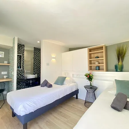 Luxury T3 Scls - Wifi, Clim, Jacuzzi, Centre-ville *